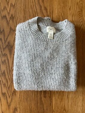 Women’s H&M Light Gray Ribbed Crewneck Sweater